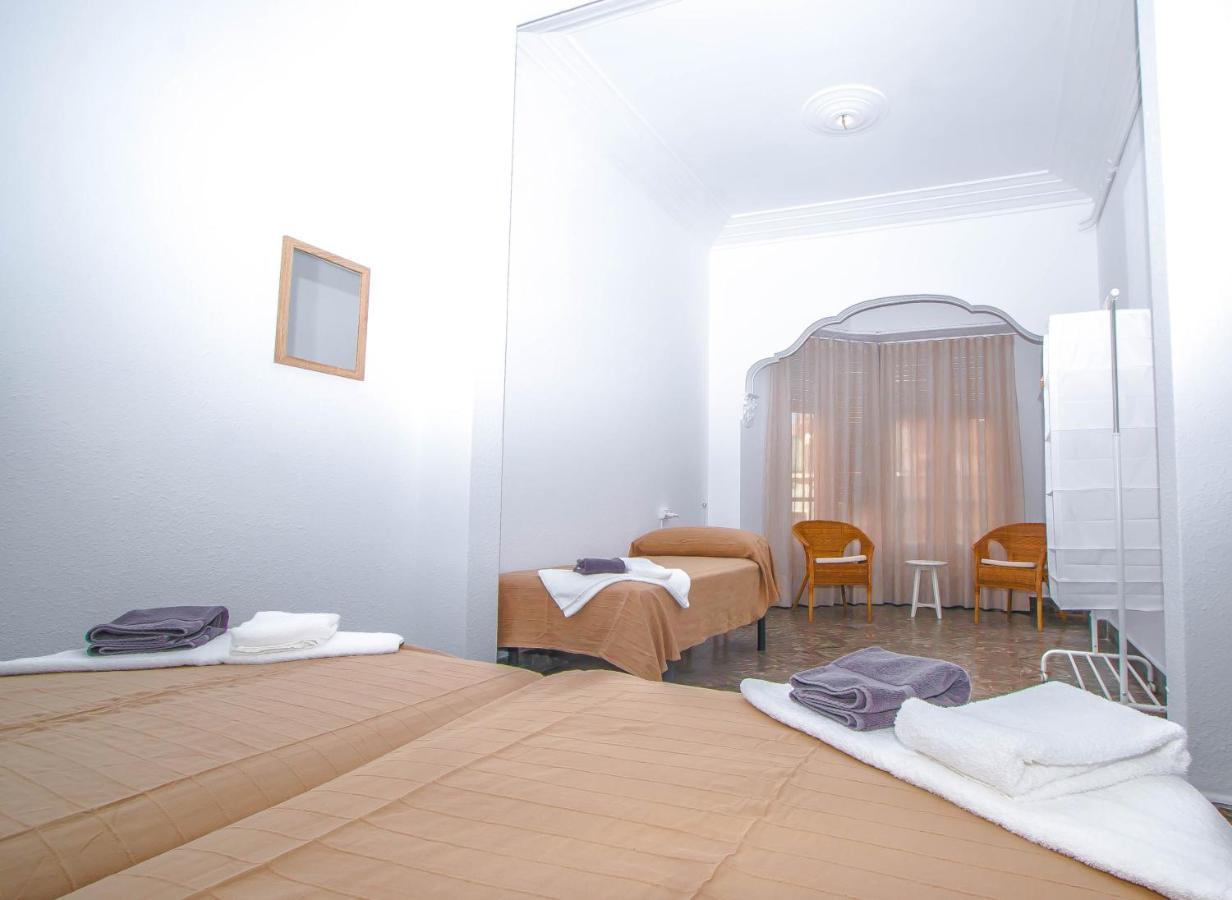 Chambre Triple avec Salle de Bains Commune