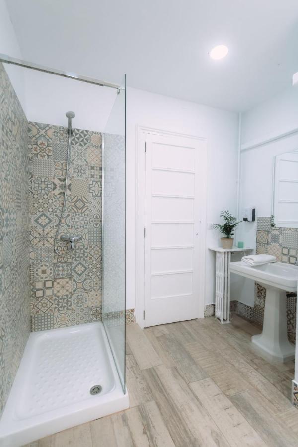Chambre Triple avec Salle de Bains Privative Séparée
