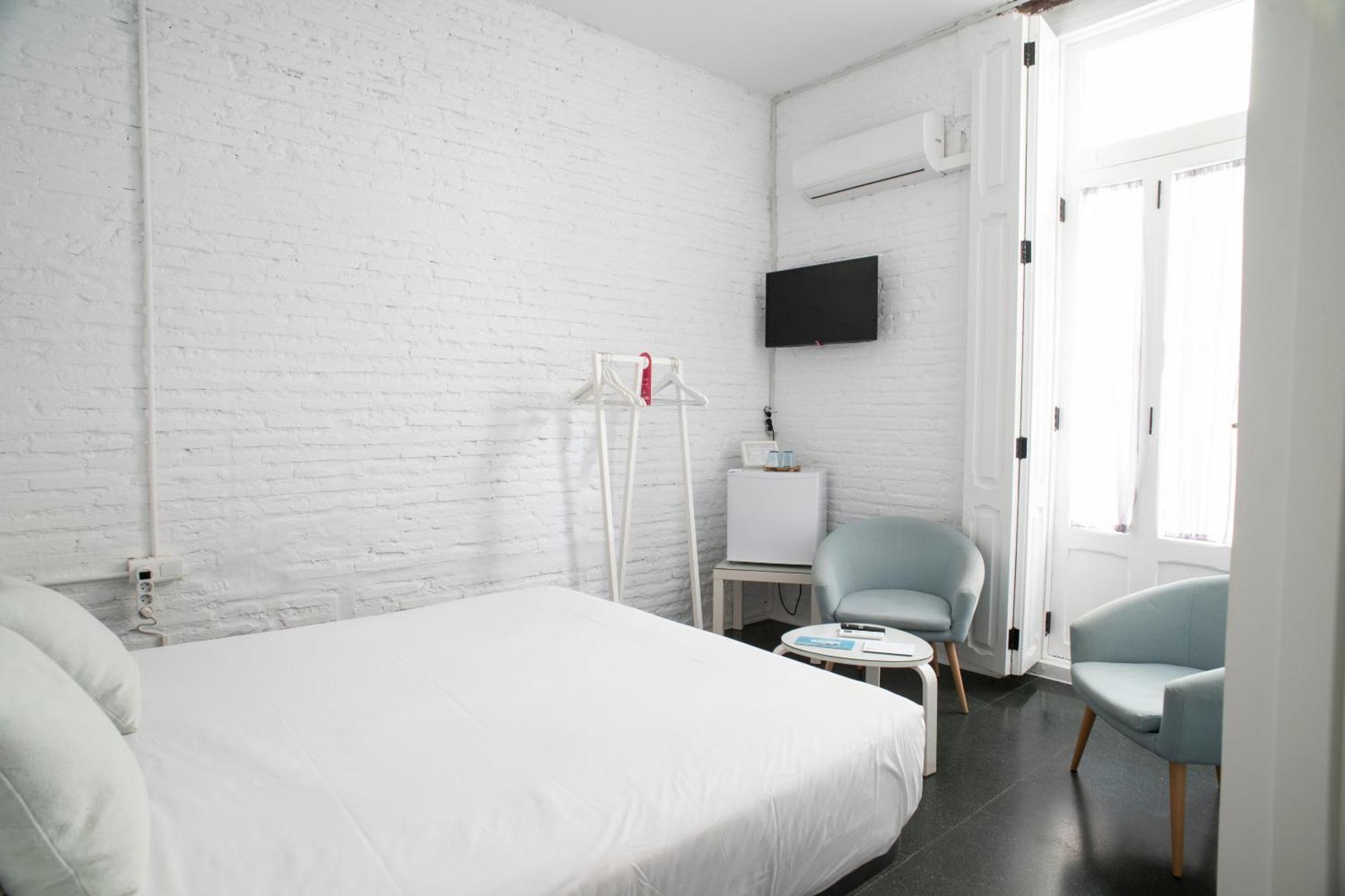 Double Room Private Bathroom