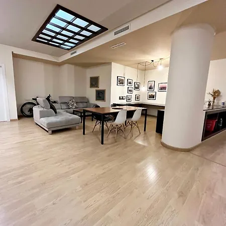 Habitaciones Con Encanto Junto Al Mercado Central-3